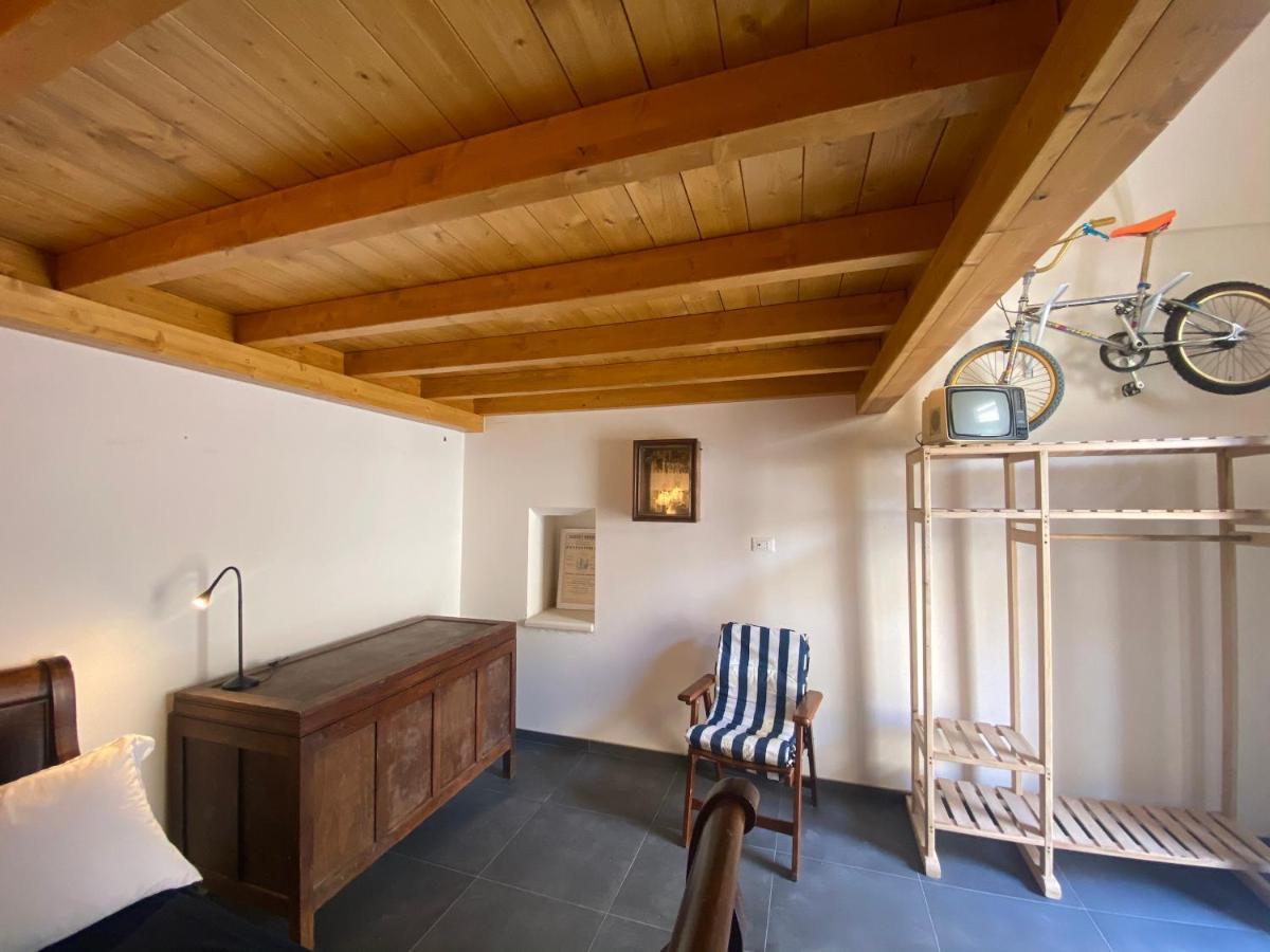 Bric A Brac Eclectic Rooms Uggiano La Chiesa Luaran gambar