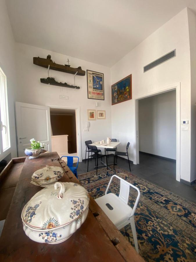 Bric A Brac Eclectic Rooms Uggiano La Chiesa Luaran gambar